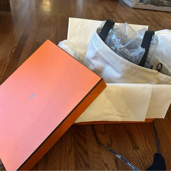 Hermès Picotin Lock 22 Black Clemence Silver Hardware New In Box - Picture 8 of 9